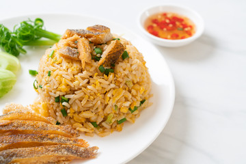 fried rice with crispy gourami fish