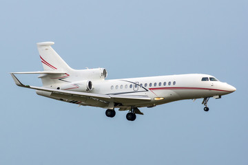 Modern jet landing