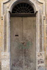 Fototapeta na wymiar Old Doorway, Valetta, Malta
