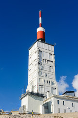 Obraz premium Observatorium und Fernsehstation auf dem Mont Ventoux