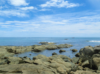 Fototapeta na wymiar Praia Mar Férias Azul Areia Vista Paisagem Lugar Beleza Natureza