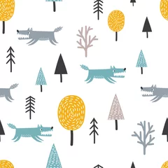 Papier peint Style scandinave Motif scandinave sans couture avec loup mignon et arbres. Fond de forêt de vecteur.