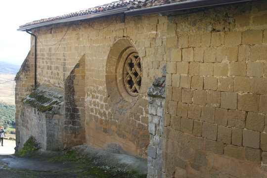 iglesia san millan,cellorigo,la rioja,comarca de haro,espa&ntilde;a,vista pe&ntilde;a luenga,montes obarenes
