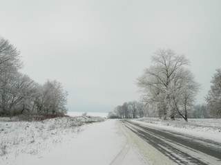 Fototapeta na wymiar Winter road.