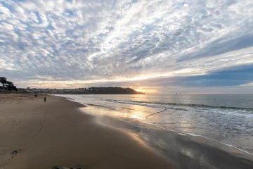 Crédence de cuisine en verre imprimé Plage de Baker, San Francisco baker beach à san francisco au coucher du soleil avec une mer calme et des nuages ensoleillés