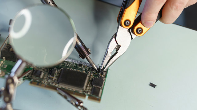 Repair motherboard. Microelectronics