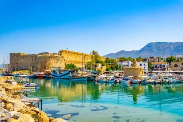 Zelfklevend Fotobehang Cyprus Kasteel van Kyrenia gelegen in Noord-Cyprus