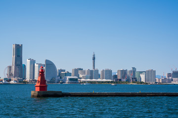 横浜　みなとみらいと赤い灯台