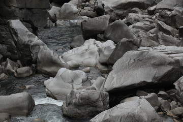 Obraz premium Black waterfall and nature