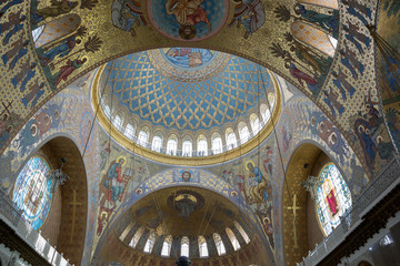 Fototapeta na wymiar Interior of the Naval Nikolsky Cathedral in Kronstadt.