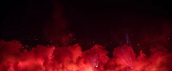 Hintergrund der roten Nachtwolken © camomer