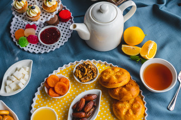 tea drinking, breakfast, tea with muffins and dried fruit