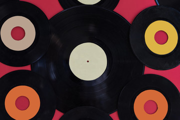 Tableau de marriage in the shape of a disc