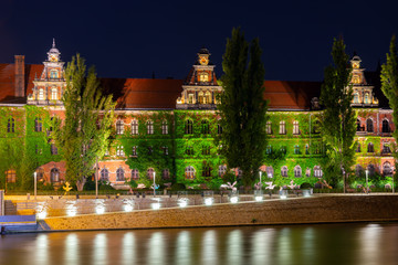 Wrocław nocą, budynek Muzeum Narodowego we Wrocławiu - obrazy, fototapety, plakaty