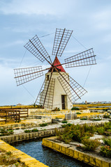 Mulino a vento - saline di Trapani