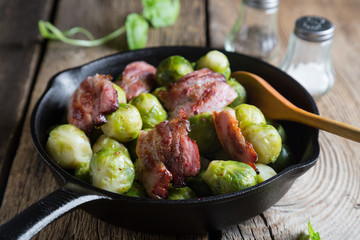 Brussels sprouts with fried bacon