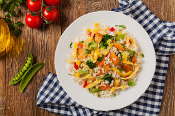 Fried rice with egg and vegetables.