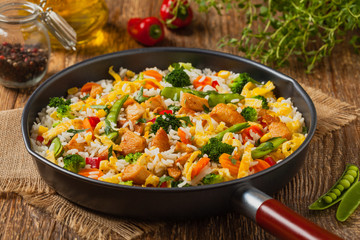 Fried rice with egg and vegetables.