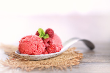 glace à la framboise