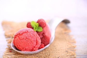 glace à la framboise