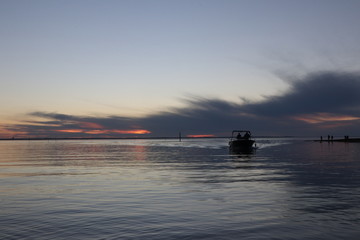 Obraz premium Coucher de soleil sur le bassin d'arcachon