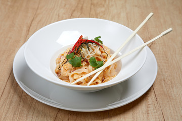 Tagliatelle with shrimps and parsley - Image