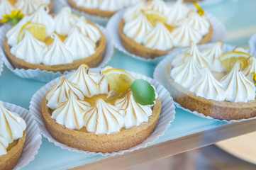 Obraz na płótnie Canvas Tart Lemon and cream , sweet lemon dessert on cafe