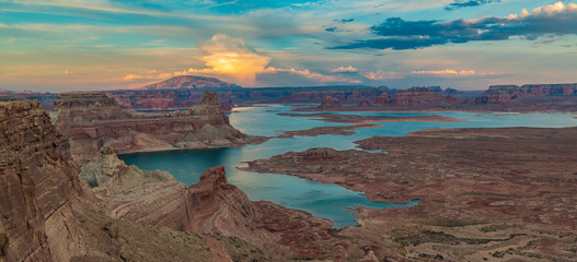 Magical Lake Powell, Alstrom Point