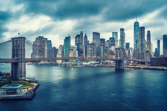 a magnificent view of the lower Manhattan and Brooklyn Bridge