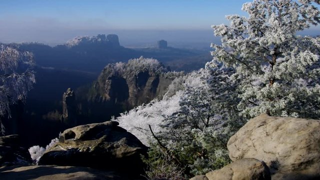 Elbsandsteingebirge im Winter Carolafelsen 