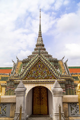 Fototapeta premium Bangkok the capital of Thailand. February 16. 2016.The royal grand palace in Bangkok. Traditional Thai style and dekoration on the buildings. Attractions for many tourists.