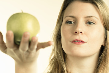 girl with an apple