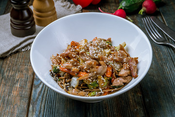chicken wok noodles