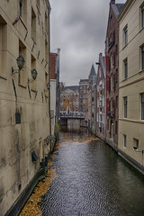 Fototapeta na wymiar Medieval architecture along an Amsterdam canal