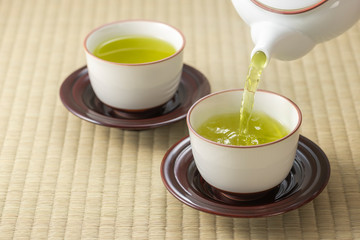 お茶を淹れる