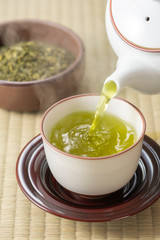 お茶を淹れる