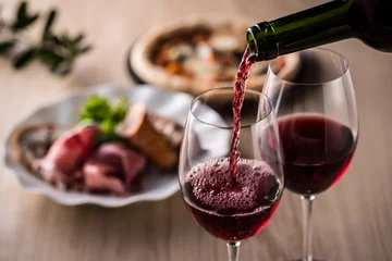 Keuken foto achterwand 赤ワインとイタリア料理 © BRAD