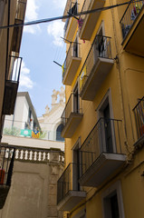 Fototapeta na wymiar Narrow streets of the city of Girona