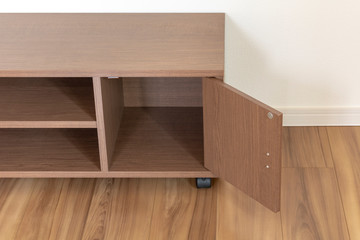 新築住宅の部屋とテレビ台