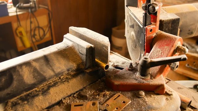 details band sawing machine for ferrous materials, used by blacksmiths to cut rods and metal plates