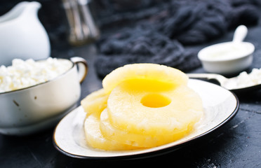 cottage with pineapple