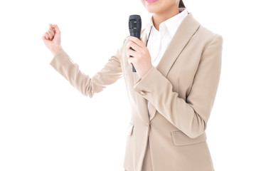 選挙に立候補する女性
