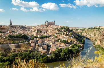 Fototapeta na wymiar Toledo, Castilla-La Mancha, Spain. Old medieval town city skyline. Cityscape at the Alcazar and Cathedral.
