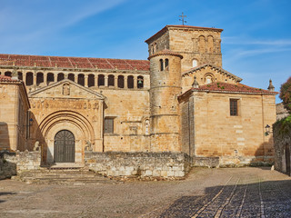Naklejka premium The collegiate church of Santa Juliana of Santillana del Mar, cantabria, Spain.Important Romanic building, declared in 1989, National monument of Spain.