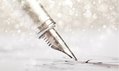 Signing a signature with a fountain pen