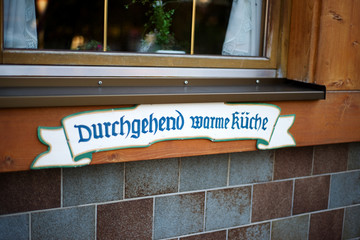 Durchgehend warme Küche 