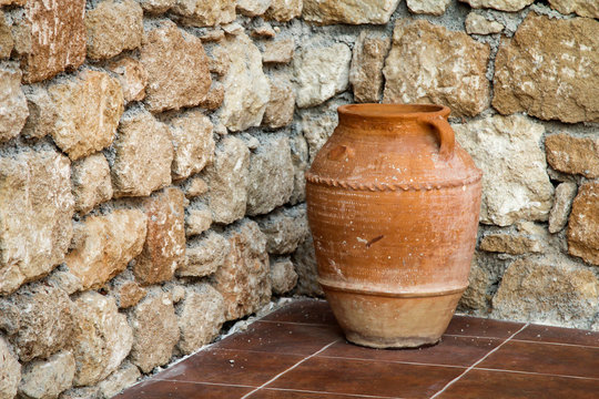 Dekoratives Tongef&auml;&szlig;