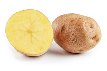 Fototapeta premium raw potatoes on white background