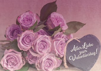 Alles Liebe zum Valentinstag, Rosenstrauß mit Herz