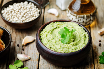 White beans avocado cilantro lime hummus
